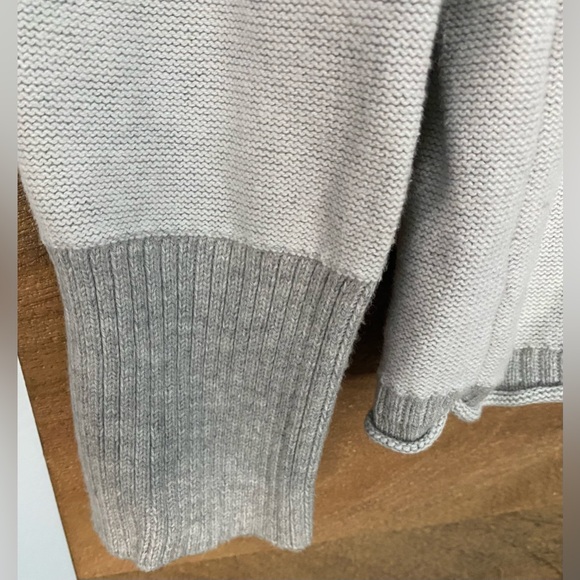 Eddie Bauer Heather Gray V-Neck hooded Sweater - Picture 3 of 7